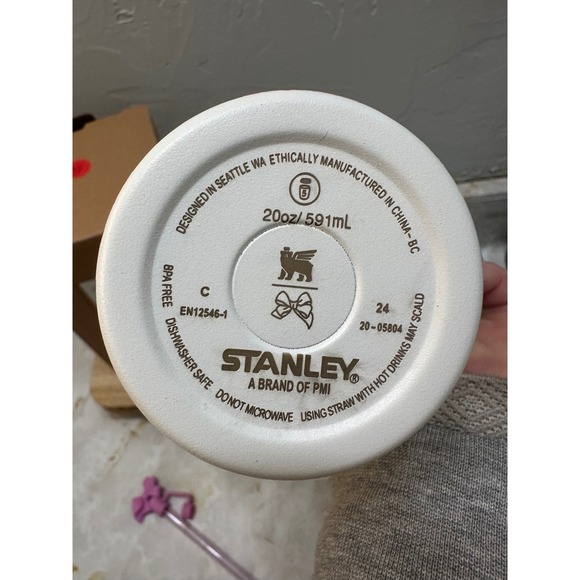 Stanley LoveShackFancy Rose Floral 20oz Tumbler With Straw Lid- New in box! - Picture 4 of 5